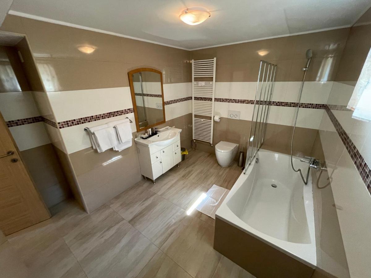 Apartment Victoria Stara Baska Exterior photo